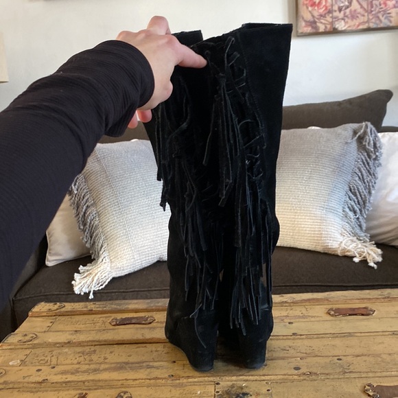 FREE PEOPLE 100% SUEDE LEATHER FRINGE TALL KNEE BOOTS FRINGE WEDGE - Picture 8 of 13